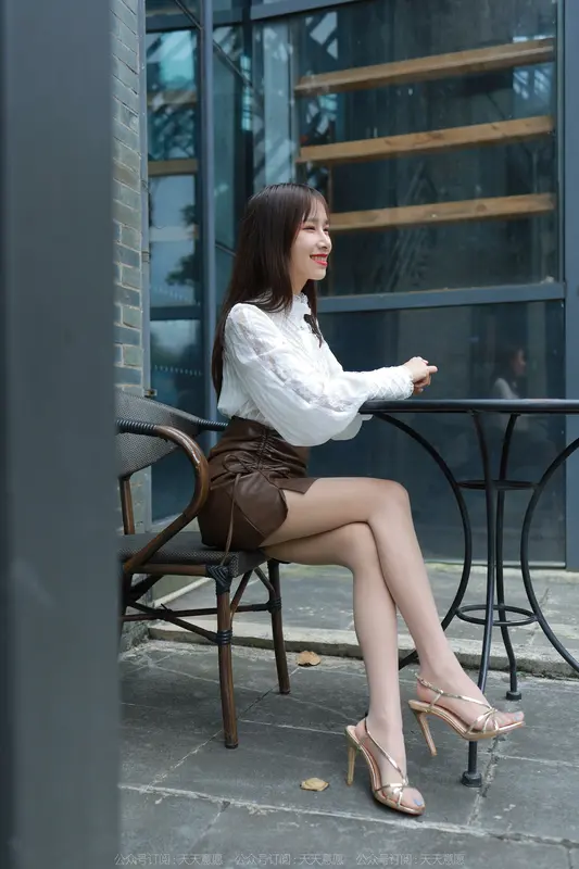 [IESS异思趣向] 2022.05.09 丝享家 1083:美子《金色凉鞋》 10